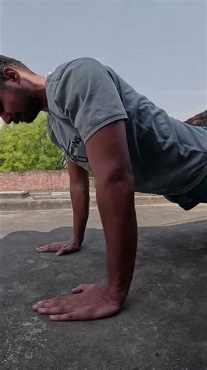 100 push up challenge day 12 #Seengaurav #gaurav #motivation #gauravvlog #celebworkout #flexfriday