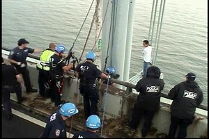 NYPD Rescue Jumper From Verrazano Narrows Bridge