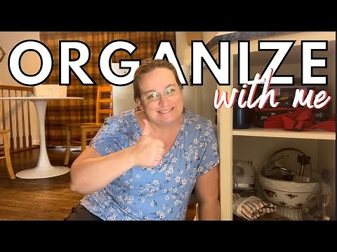 KITCHEN CABINETS! Organize and Declutter with Me!