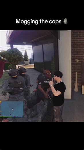 Mogging the cops inside Franklin’s house #gta5 #gta5online #gtamemes #mog #looksmaxing #mewing #mogged