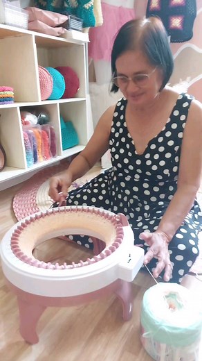 Testing phase of my 48 pins sentro knitting machine. Tried 3 different yarns today and so far I like the outcome of 4ply soft indophil yarn & milkcotton. Will buy more yarn soon 😂 #macrachèdenin #sentroknittingmachine | Macrachè de Nin