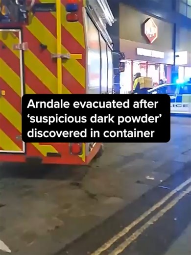 ⬆️ READ MORE VIA LINK ABOVE ⬆️ The Arndale food court has been evacuated after the discovery of a container filled with a 'suspicious dark powder substance'. #manchestereveningnews #manchester #arndale #breakingnews #manny