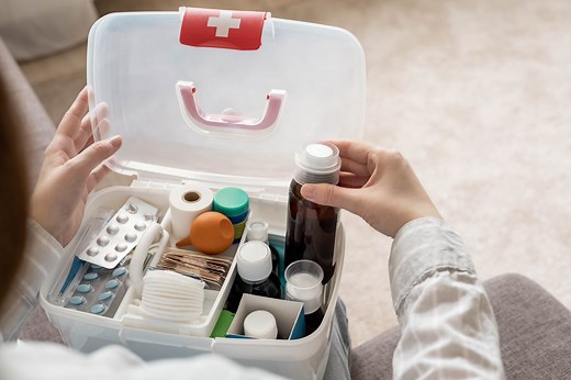 Médicaments périmés : combien de temps peut-on les garder sans qu'ils perdent leur efficacité ? - Top Santé