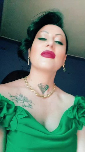 Stylish Green Off-Shoulder Dress Fashion Showcase