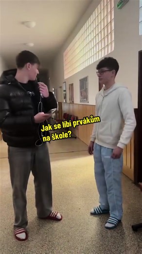 Jak se líbí prvákum na škole❓#foryou #tiktok #video #viral_video #highschool #highschool #spssol #foryoupage