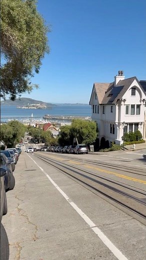 Best View and The Crazy Hills in SF? 🌉 Hyde Street 4K