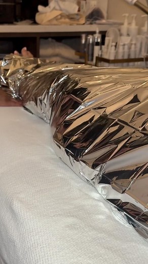 Isla Salon & Spa on Instagram: "The body contouring Seaweed Wrap contains freshly harvested seaweed to stimulate, rejuvenate, and purify the skin. This slimming body treatment helps contour and firm. It improves circulation, water retention, sore aching muscles, & detoxifying reduction. Our contouring wrap can also help fight cellulite and tighten skin. Seaweed contains amino acids that help firm skin tissue when used on a regular basis. • • Book your appointments today! 230-4588/ 776-4752 https