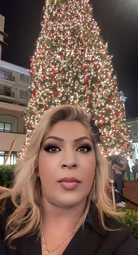 Makia (@beautybymakia)’s videos with som original - clippmusic