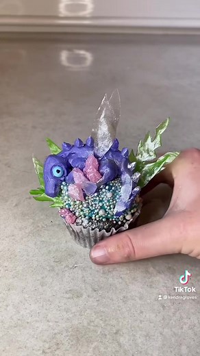 Dragon Cake Tutorial: Zodiac Signs Cake Video