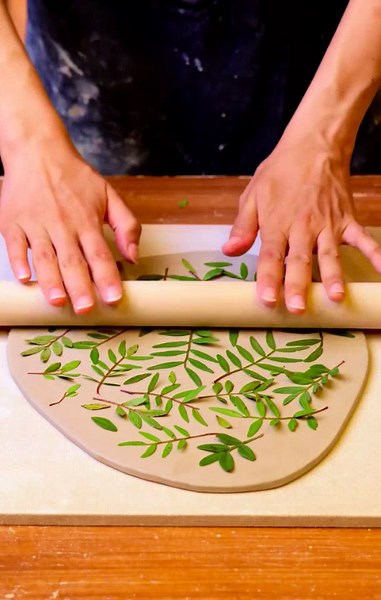 Creative beginners' tips to start pottery easily