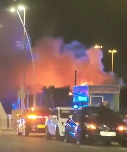 Blaze erupts at seaside amusement park as residents urged 'close your doors'