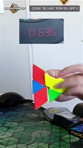 Fast Solving on the Qiyi M Pro Pyraminx! ‪@MoFangGeQiYi‬