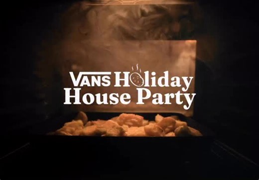 Believe it or not, the Vans Holiday House Party was once supposed to be a quiet family dinner. But of course.... things went a bit off the wall. They tried. They really did. Meet the Vans: @teacoffeetoast, rory_milanes, @chrispfanner, @notis aggelis, @helenalegslong, @jthaxx_hys, Jake Snelling and special guests 🐟 🥔 Directed by: @jacklammas and @edhubert Production: @controltowerproductions | Vans