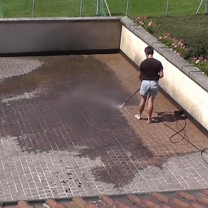 1.6M views · 325 shares | This power washer took no prisoners 襤 | UNILAD | Facebook