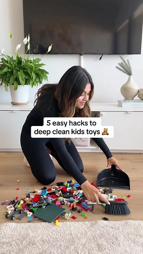 5 Easy Hacks to Deep Clean Kids' Toys 🧸