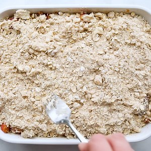 217K views · 809 reactions | For an easy summer dessert, try peach crisp made with fresh ripe peaches and baked with a buttery crisp streusel topping! | Feel Good Foodie | Facebook