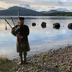 13K views · 1.8K reactions |  Loch Lomond gbsct - Loch Lomond player from where it should be, Loch Lomond. - #explorescotland #scotlandshots #scotspirit #scotlandlover #hiddenscotland #thisisscotland #scotlandisnow #scotlandscenery #scotlandlove #scotlandinsta #kiltlife #bbcscotlandpics #outdoors #hills #landscape #lochlomond #sunset | Munro Bagpiper | Facebook