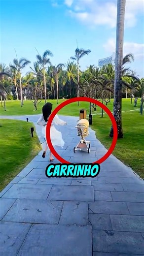 He dropped the stroller out of nowhere! 😮