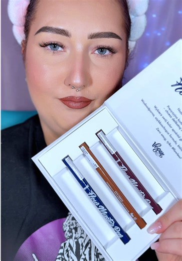 Flow Master Pen: Perfect for Precise Makeup Application