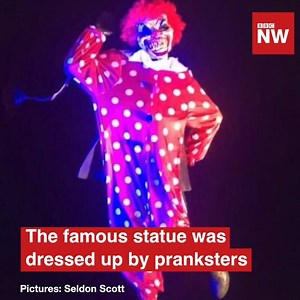 Bring me terror! 😨 The Eric Morecambe statue was dressed up overnight. | BBC Manchester