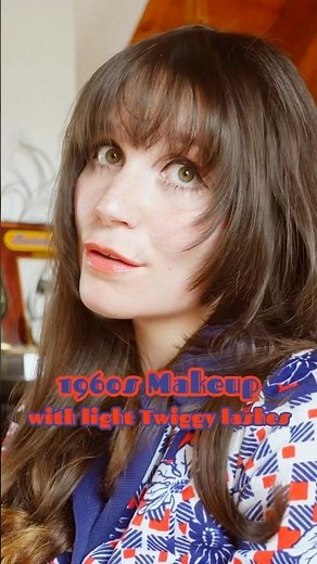 1960s Makeup Tutorial with light Twiggy lashes #60s #1960s #makeuptutorial #makeup #vintage #grwm