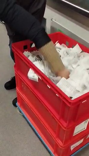 HOLLA les client(e)s, voici le tirage du gagnant de cette semaine pour le fait tout (casserole électrique), merci à toutes et tous pour votre fidélité malgré les travaux, le gagnant de cette semaine est Monsieur Lemoine Fabien | Boucherie Chez Le Boucher