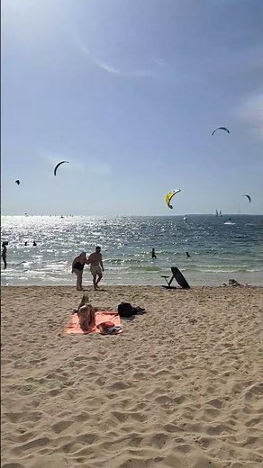 Kite Beach Dubai: Perfect Day for Kite Surfing & Beach Vibes