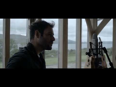 Roo Panes – Suburban Pines (Live Session)