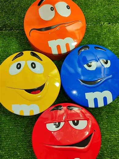 Creative Candy Art with M&M Mixing Techniques