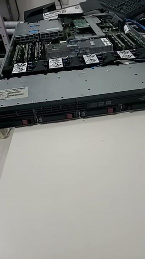 Como é um servidor por dentro?? Veja o vídeo.