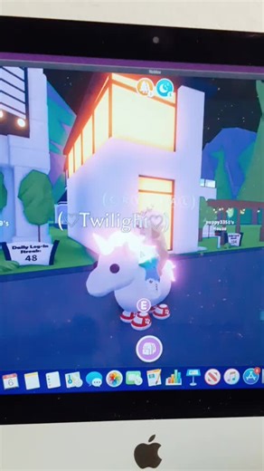 ♡~Crystal~♡ (@roblox._.playing._.fun)’s videos with original sound - 🪬