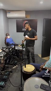 433K views · 10K reactions | AZIGBO, CHANSON ENREGISTRÉE AVEC LE GROUPE CONNEXION EN LIVE À SCHAMA PROD CHEZ SEREY DIE (07 août 2023).. CAPI A BÉNI LA SÉANCE AVANT QUE NOUS COMMENCIONS À ENREGISTRER .. UN ARRANGEMENT DE DODO JUNKY… appréciez! l’ambiance Studio était prémonitoire MERCI les gars! Soutenons le business de nos proches | KEROZEN | Facebook