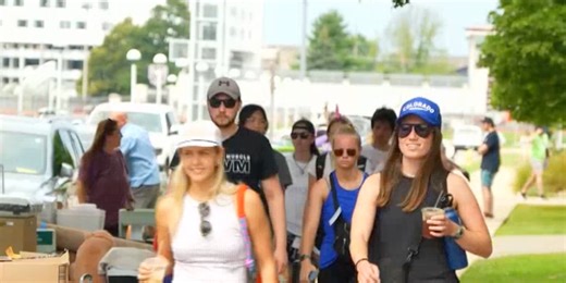 Missouri State University students begin moving into the dorms