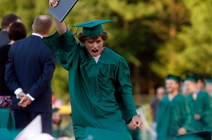 Cheney Tech Class of '13 Challenged to Live Without Regrets