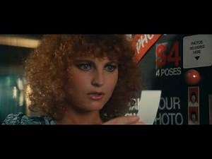 Banzaï - Le photomaton - Coluche, Valérie Mairesse