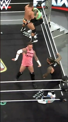 CM Punk pulled out the Uso punch at the end 🤣