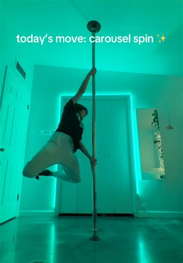 Day 10: Carousel Spin 🎠✨ (30 days of pole) #poletok #poledance #polefitness #spinpole #polebeginner