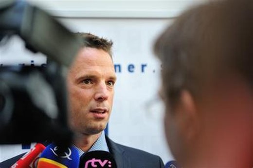 Former player Lintner to run for hockey association presidency