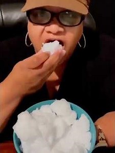 #satisfying #freezerfrost #iceeating