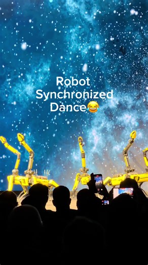 Robot dancing at CES🦾😂👾 #CES #CES2026 @Hyundai USA