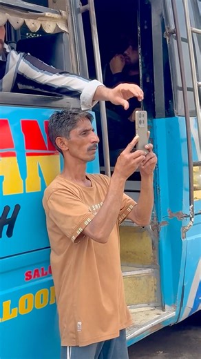 Mobile thief prank🤣 #viralvideo 🤣🤣🤣🤣🤣🤣🤣🤣🤣🤣🤣🤣🤣