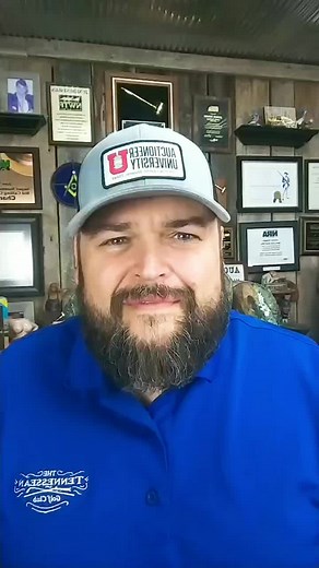 How to Talk Like an Auctioneer: Tips from Auctioneer University