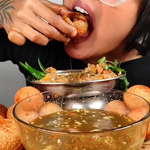 ASMR: Eating Spicy PANIPURI🔥 GOLGAPPA CHALLENGE || #shorts #mukbangn#asmreating #mukbangasmr #asmr