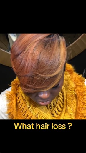 RAZOR CHIC on Instagram: "Oooommmmgggggg doesn’t she look amazing 🔥🔥🔥🔥 But my god today do you see how beautiful she looks wearing her own hair??? It’s not one track in this just years of wisdom, education and hard work. From city to city changing lives and making all these beauties see that their enough just as they are… 🗣️I CAN MAKE YOU FALL IN LOVE WITH YOUR OWN HAIR🥂 Omg she looks amazing don’t you agree????? Watch this clip to see how the glow