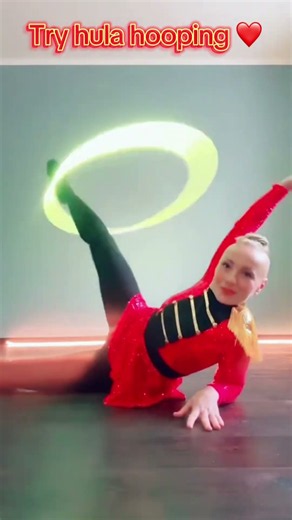 a fun new skill in 2026 you can still learn ❤️ try my free hula hoop course for beginners 🎁🫶🏼