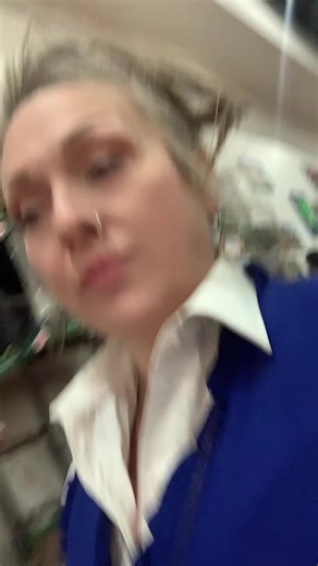 Singing songs I like til the @The Bristol Boo-tique closes