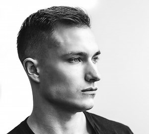 Coupe courte homme : les 8 tendances à adopter en 2024 avec 50 photos inspirantes pour un nouveau style