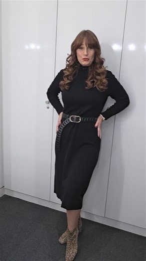 Catherine Huntley on Instagram: "Winter looks good on you! The title of our fabulous fashion event @qvcuk which ends at 9pm tonight! 💖 It's been a really busy one and loads of fun! I'll be on at 5, 7 & 8pm tonight. Hope you can join me! 💖 Huge thanks to @rachaelavent of @makeupjunkiesinternational for today's glam look which works so well with this stunning @bendelisi dress and @clarksshoes boots! 💋 💖 #ad #qvcuk #qvc #winterfashion"