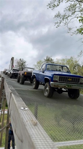 Beat the Creek 2026 RC4WD TF2 Run #rc #rc4wd #toyota #scalerc #chevrolet #oldschool #rcfun #hilux