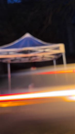 Ilkley Christmas Market 🎅🏼 Our video of us setting up was a bit of a fail, so have a wonky blurry video of us setting up 🤣 Here until 3pm today alongside soooo many fabulous small local businesses ! Pop down for your last minute presents, veg, deli items and lots more for Christmas week! Our website is still open, but orders will now all be dispatched when we return from our Christmas break on Tuesday 6th January. Merry Christmas everyone ❤️🎄 | Yorkshire Blankets